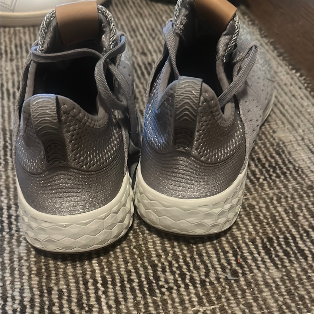 New Balance Gray Sneakers Soft Flexible Design - Picture 3 of 4
